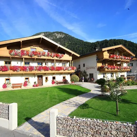 Pension&appartements Marxenhof Aparthotel 4*