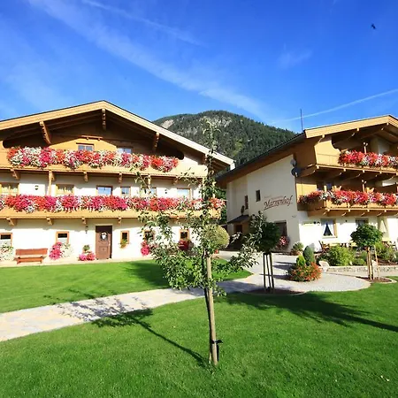 アパートホテル Pension&appartements Marxenhof ペルティサウ