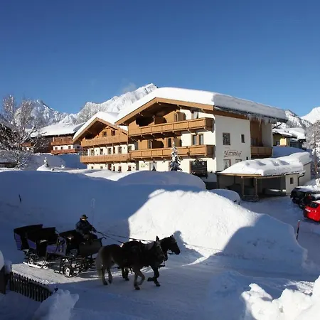 Pension&appartements Marxenhof アパートホテル 4*