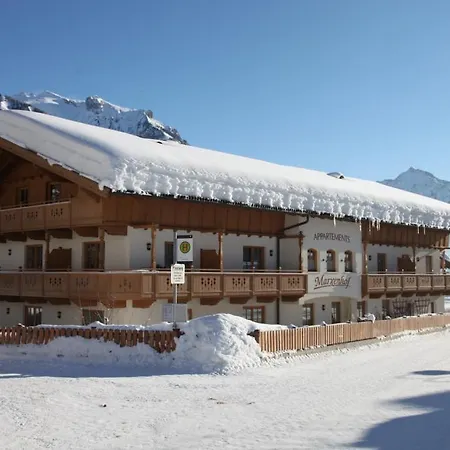 Pension&appartements Marxenhof ペルティサウ