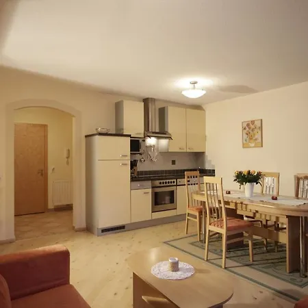 Pension&appartements Marxenhof Aparthotel 4*
