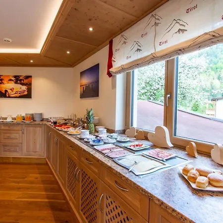 Pension&appartements Marxenhof アパートホテル ペルティサウ