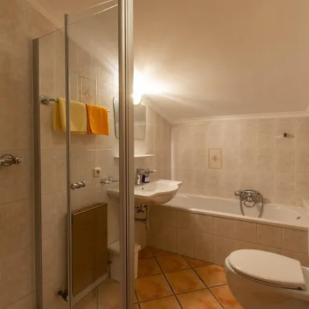 Pension&appartements Marxenhof ペルティサウ