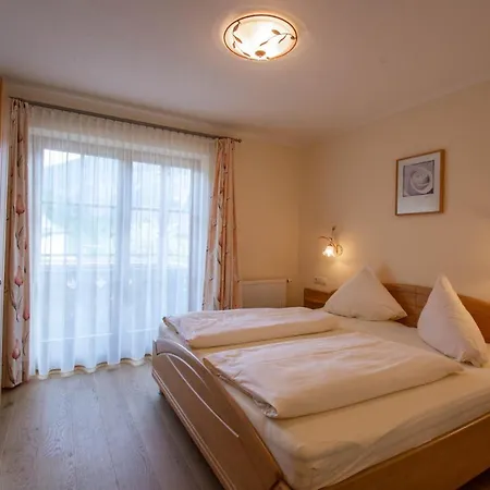 Pension&appartements Marxenhof アパートホテル 4*